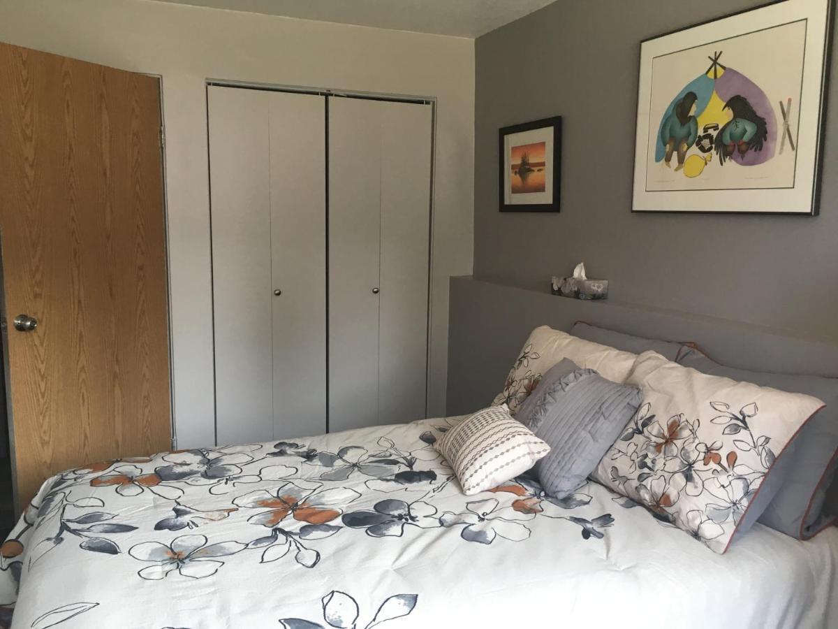 옐로나이프 Polar Nights B&B 외부 사진