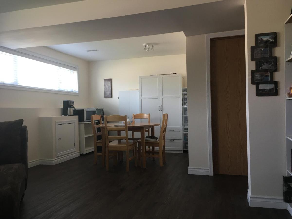 옐로나이프 Polar Nights B&B 외부 사진